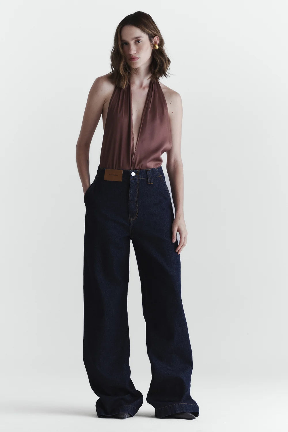 Body Soie Halter Francesca branco com decote profundo e costas abertas