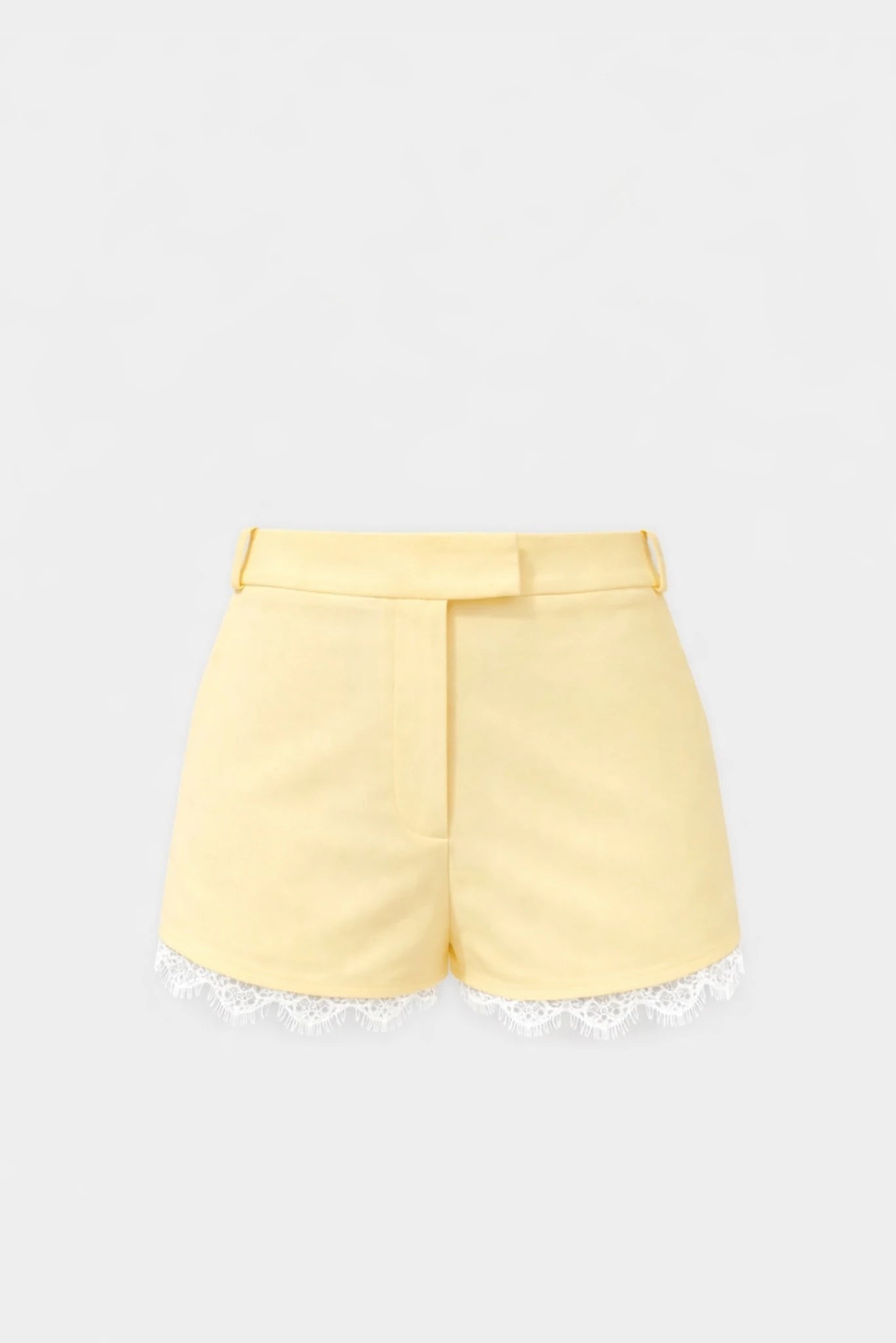 Short Bardot MR amarelo claro com cintura alta e barra em renda delicada