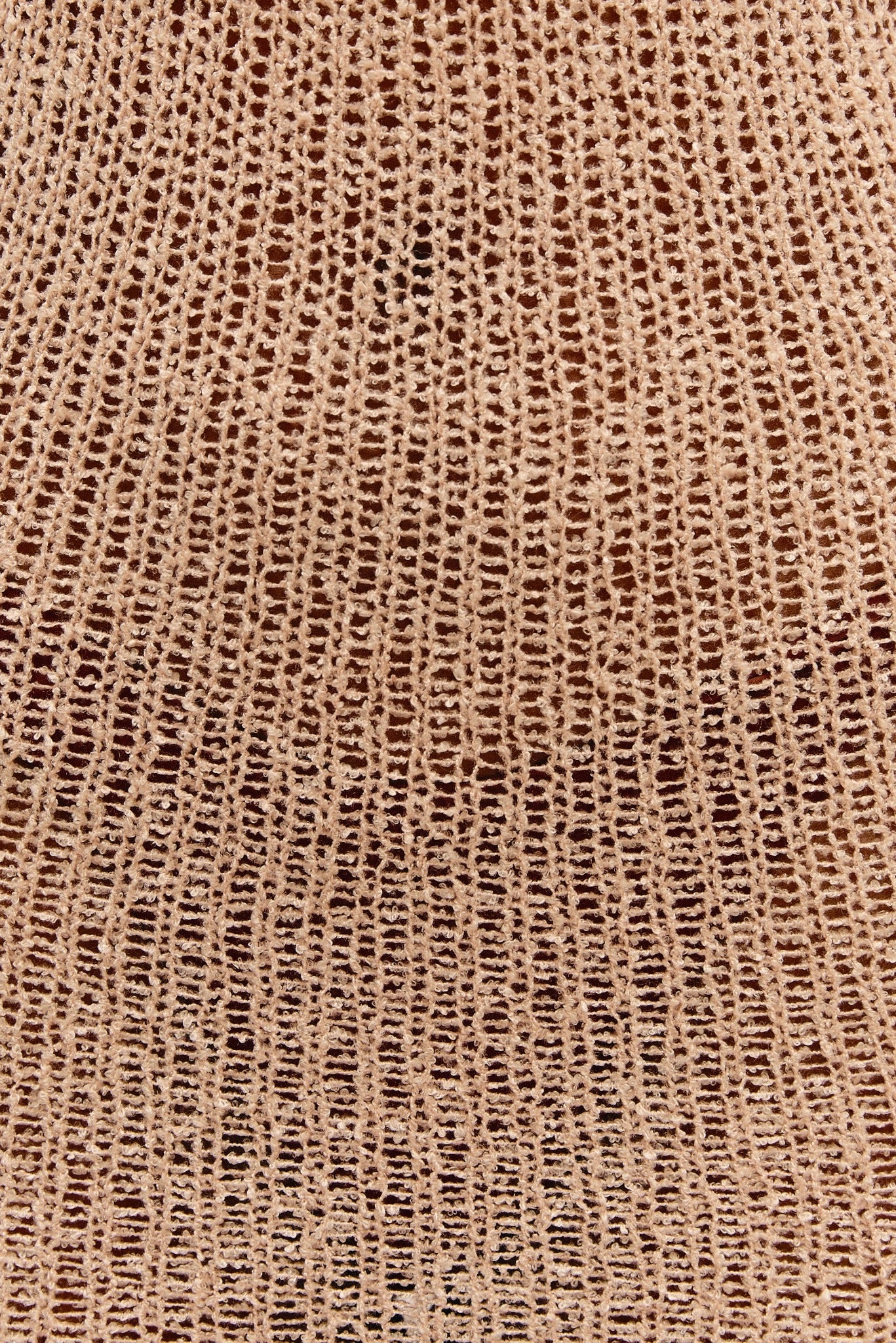 Detalhe da trama em tricot bege do vestido Isla Haight