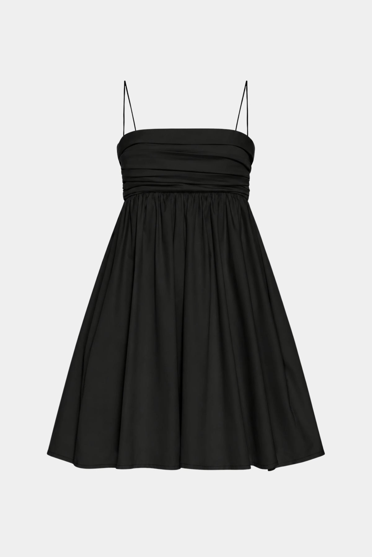 Vestido Curto Petit Gaia preto com corpo franzido, alças delicadas e caimento leve