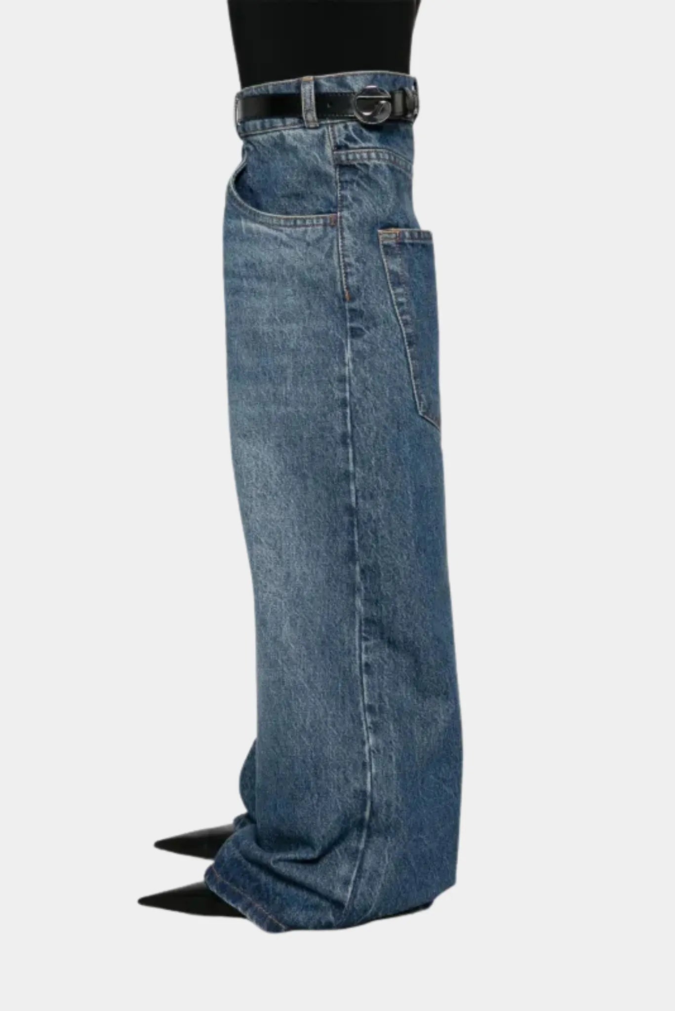 Calça jeans azul Coperni com modelagem ampla e recorte híbrido