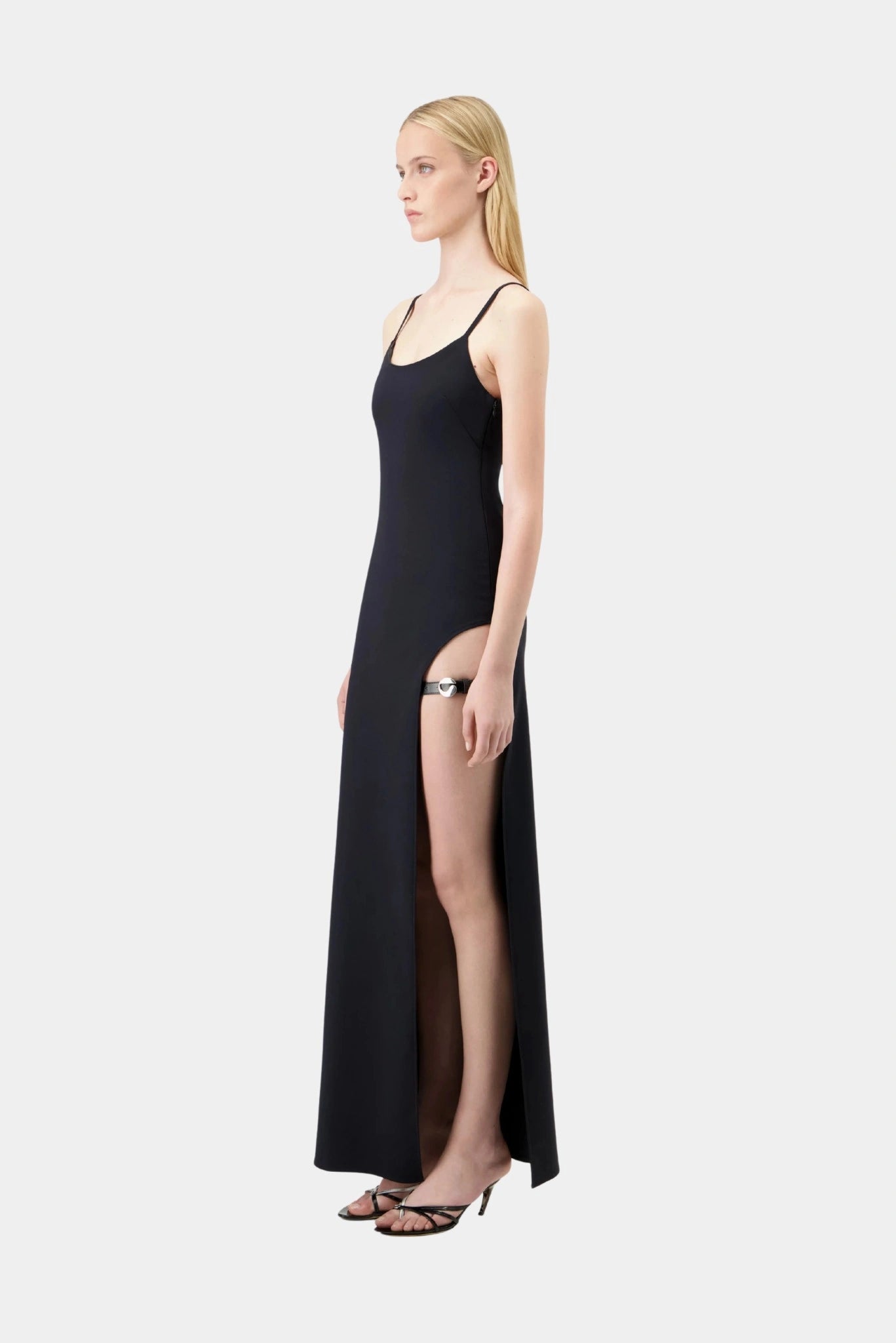 Vestido preto midi Coperni com recorte lateral e fenda alta