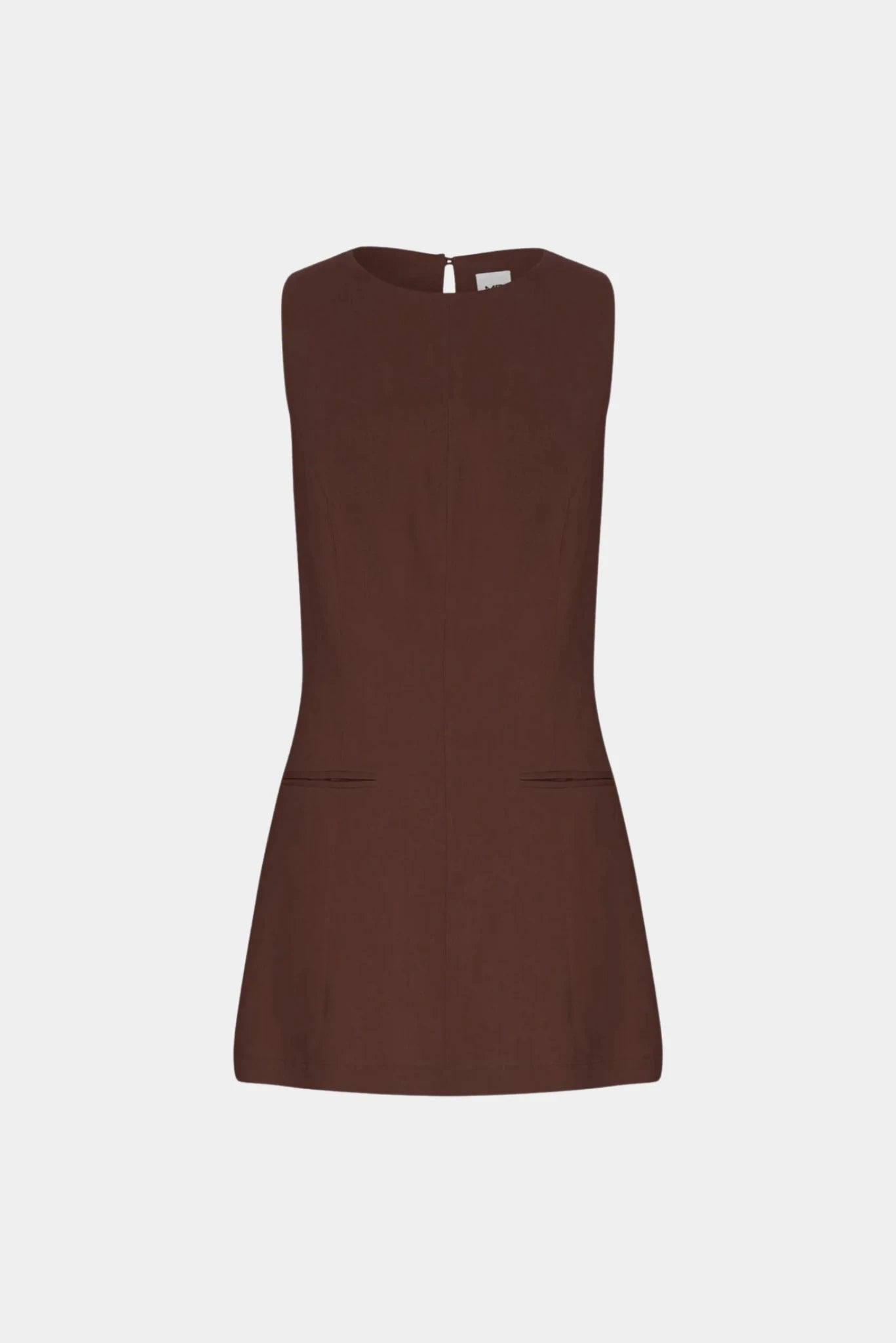 Vestido curto marrom Jaia MR em linho com caimento estruturado e bolsos discretos