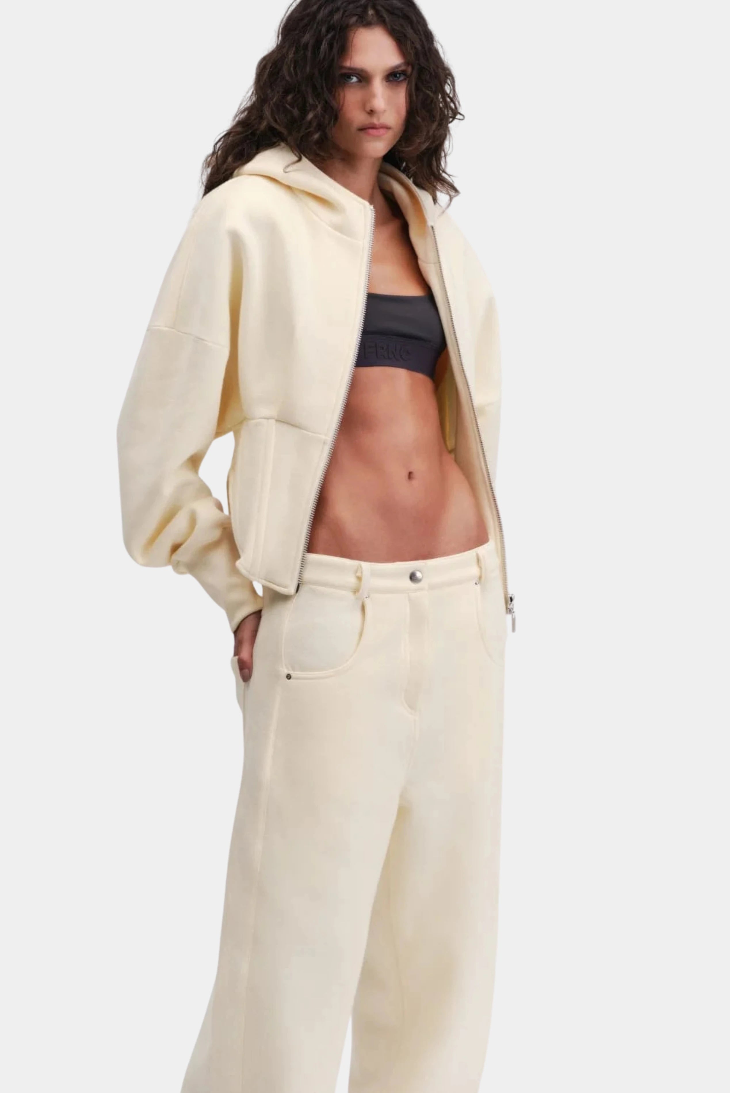 Calça Framed Francesca off white em moletom com modelagem ampla e cintura média
