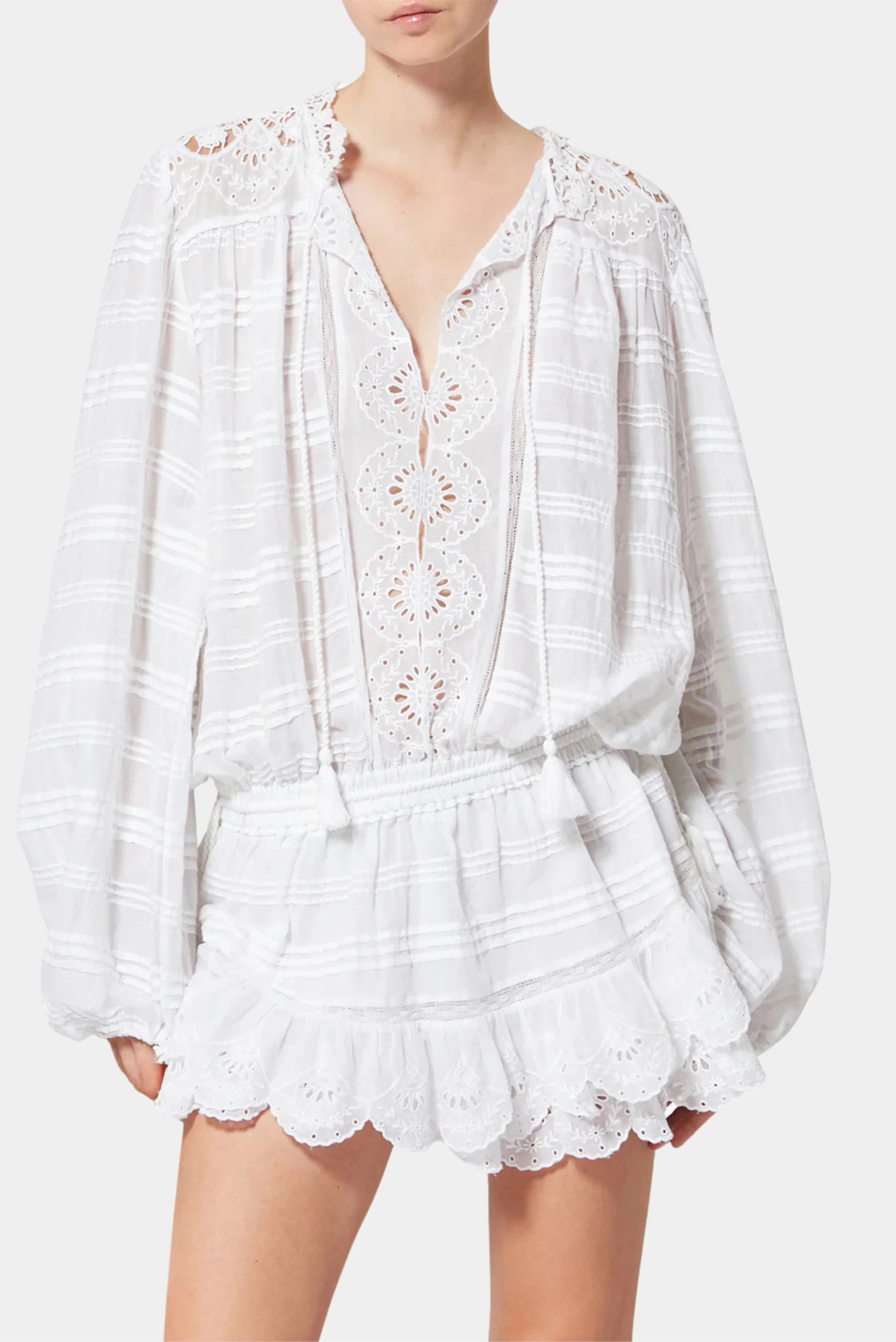 Vestido branco Isabel Marant com decote em V, bordado vazado e acabamento rendado