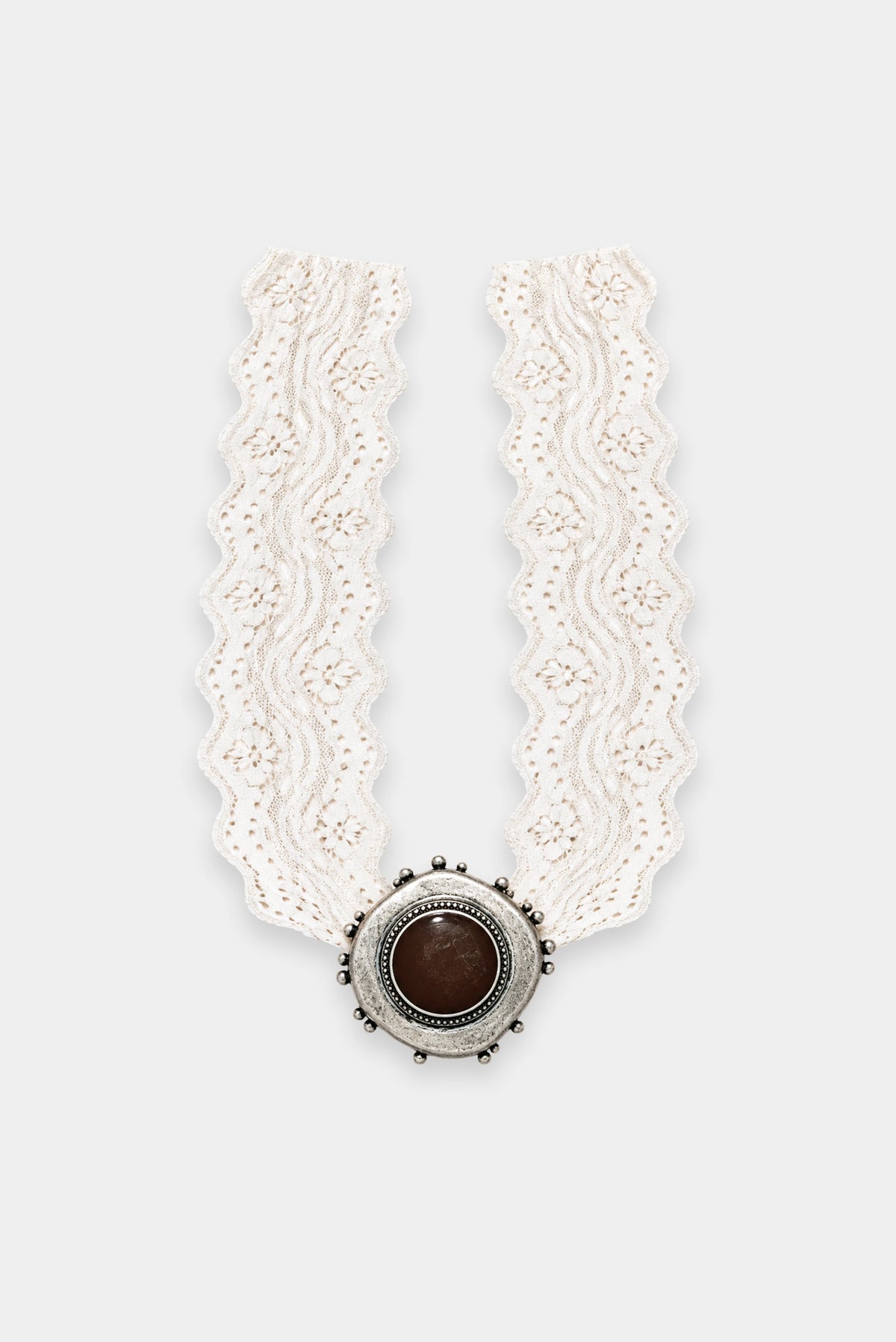 Colar Renda Charlotte Azuma em prata, desenho rendado delicado