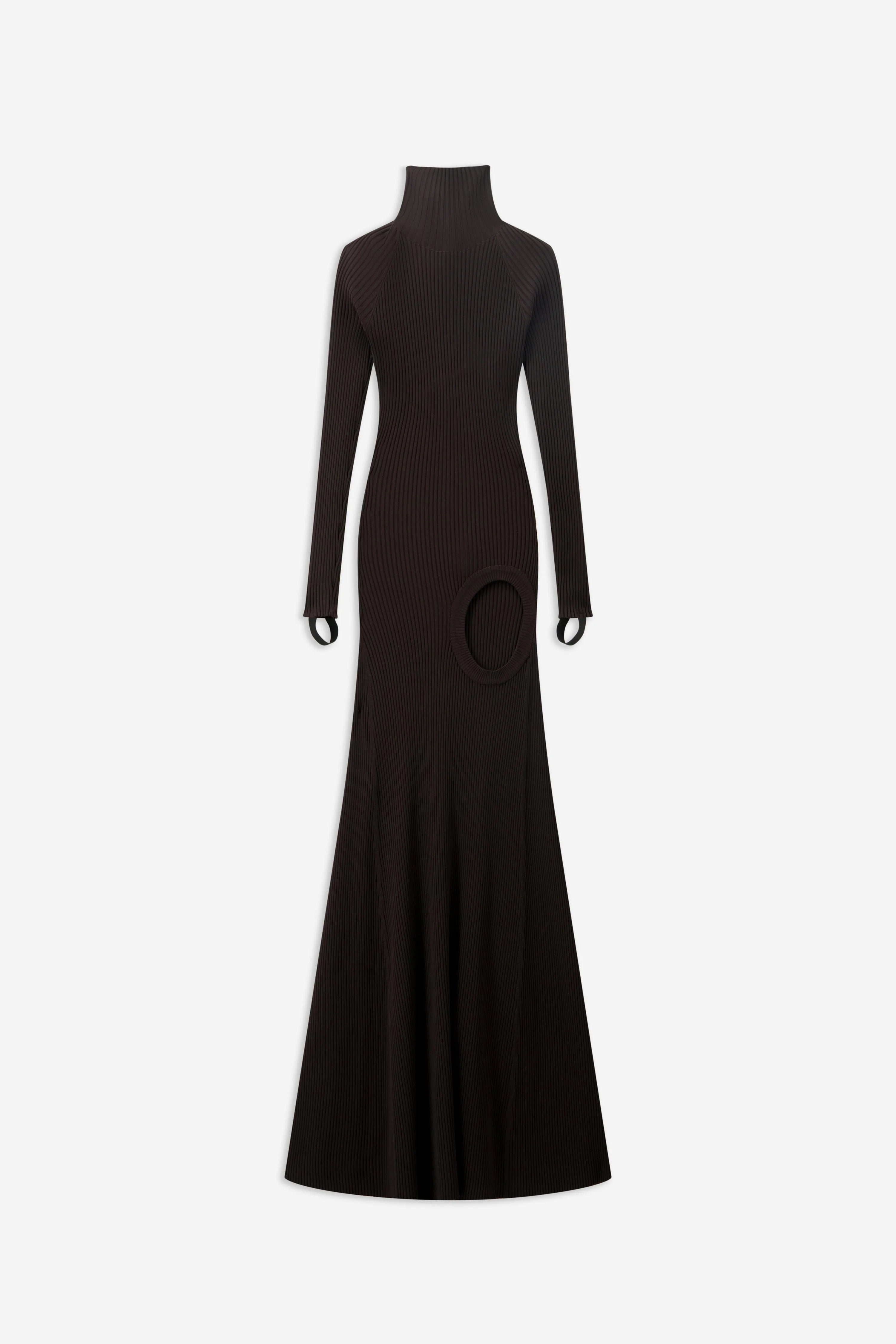 Vestido longo canelado preto com gola alta e detalhe vazado lateral