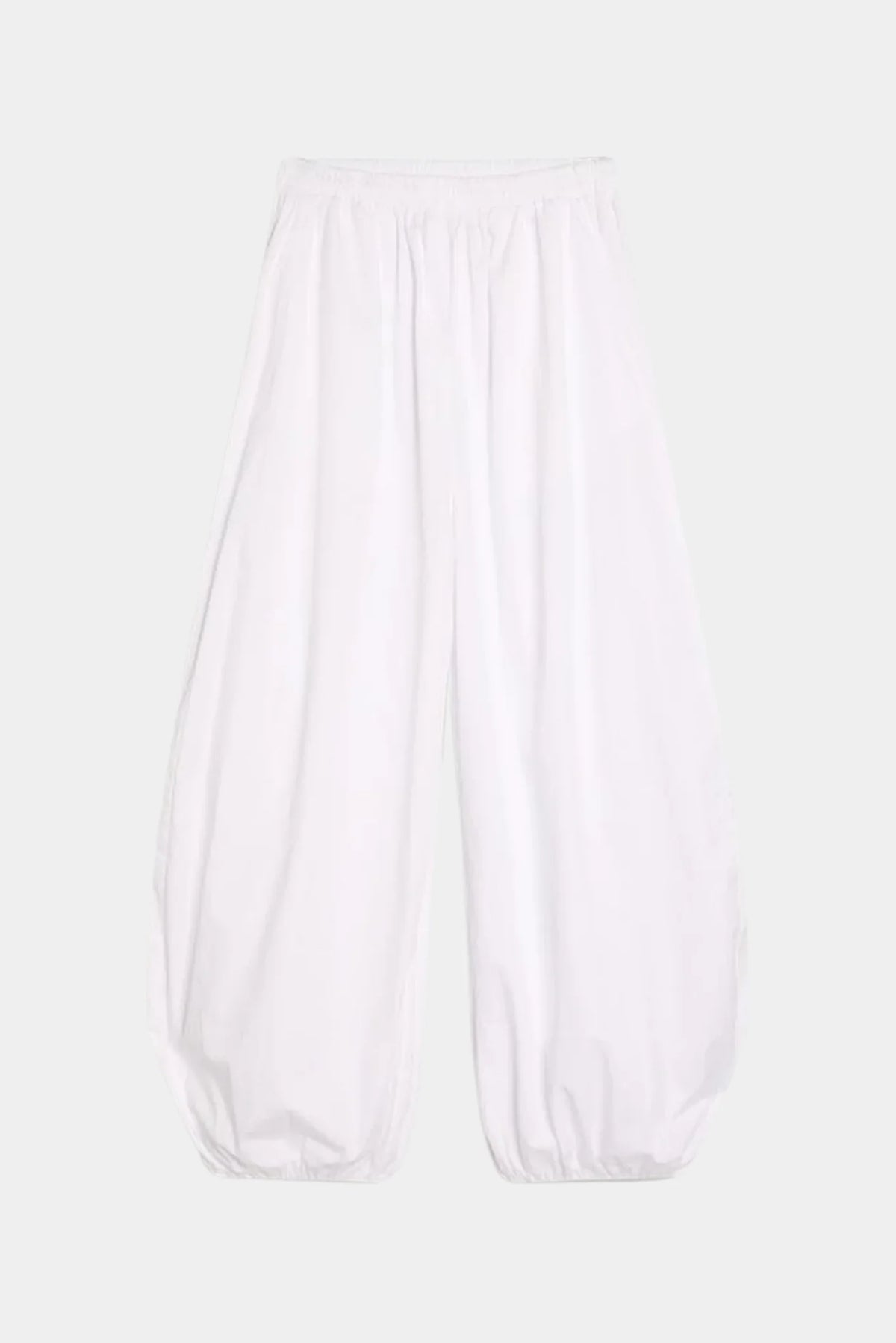 Calça bloomer off white em tricoline com cintura elástica e barra ajustada
