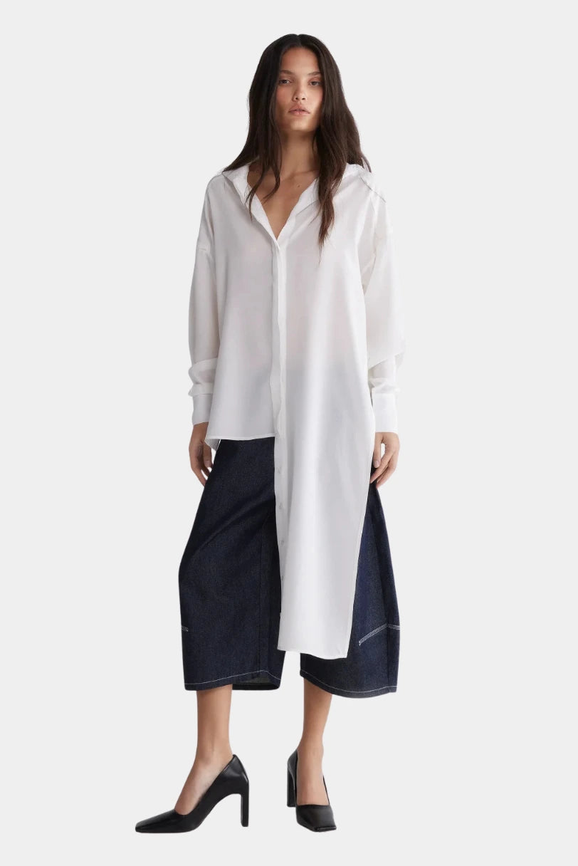 Camisa Attas Francesca off white em look completo