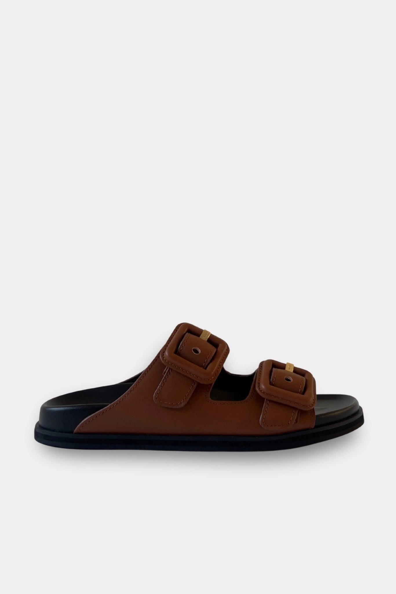 Chinelo Freyah Slide Hugo Boss marrom com duas fivelas largas e sola preta