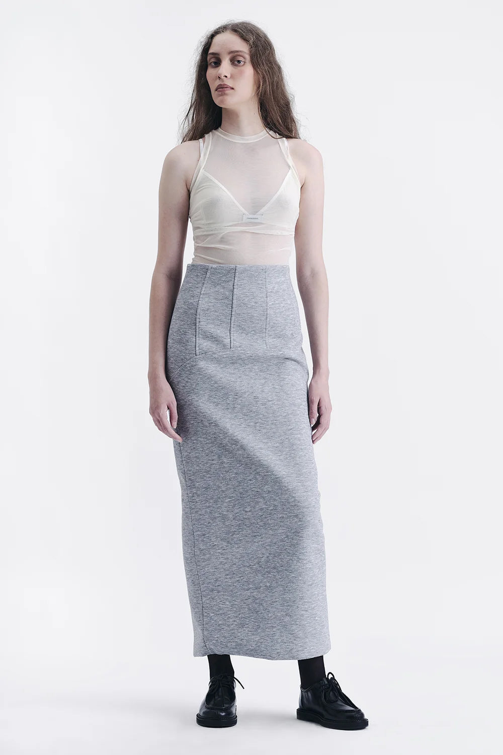 Regata Flint Tule Francesca em tule off-white com transparência e modelagem ajustada