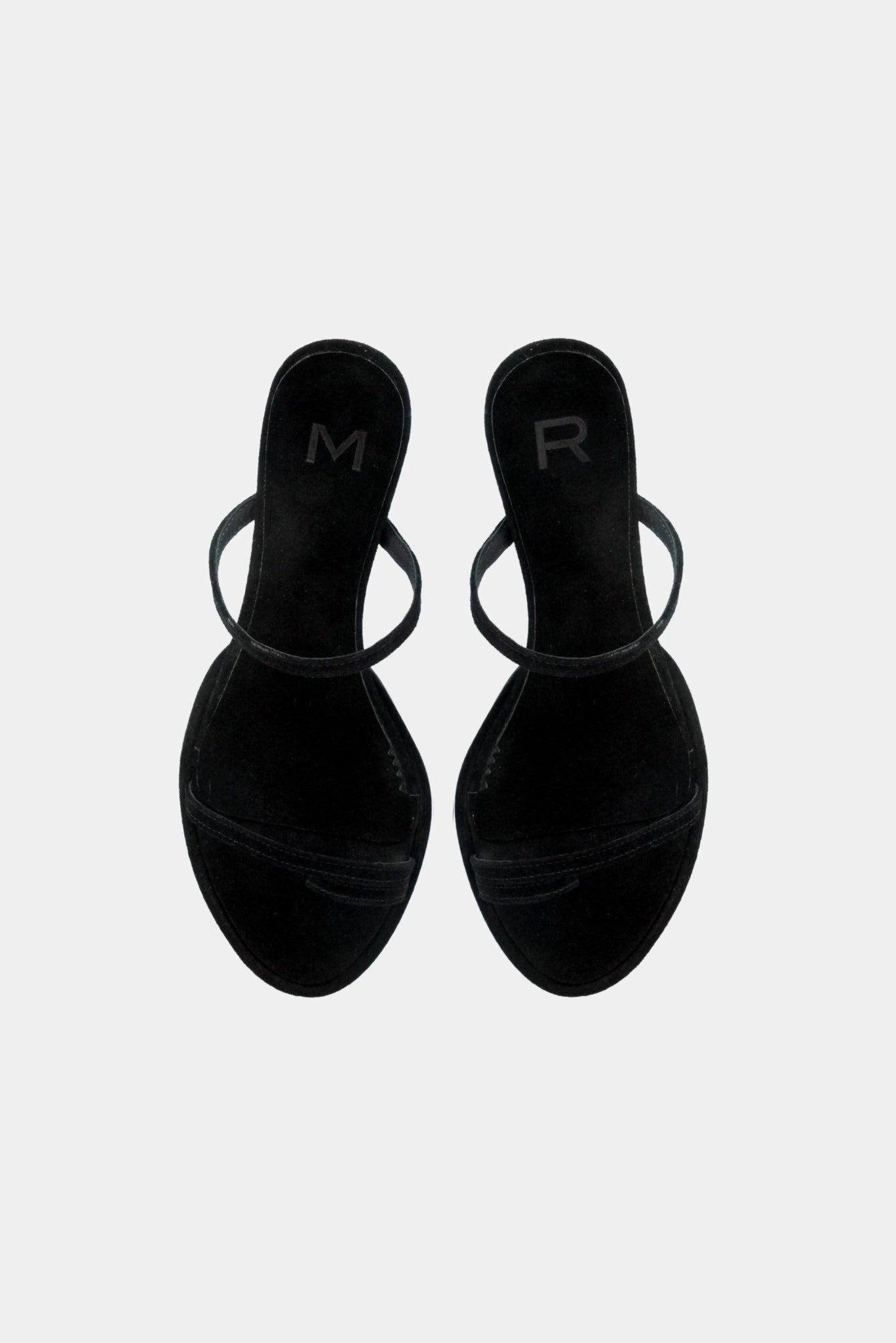 Sandália Tyla MR preta com tiras finas e bico quadrado vista de cima