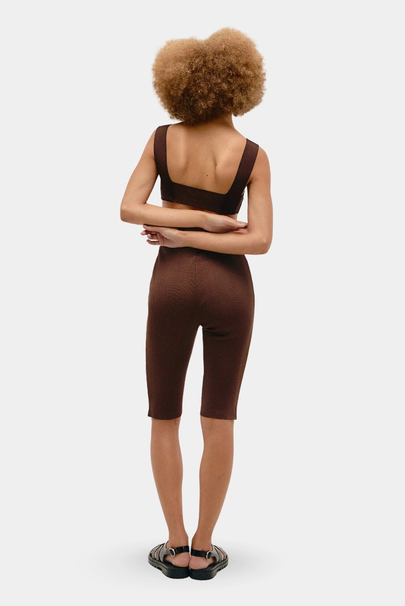 Top Haight marrom em tricot com costas retas e alças largas