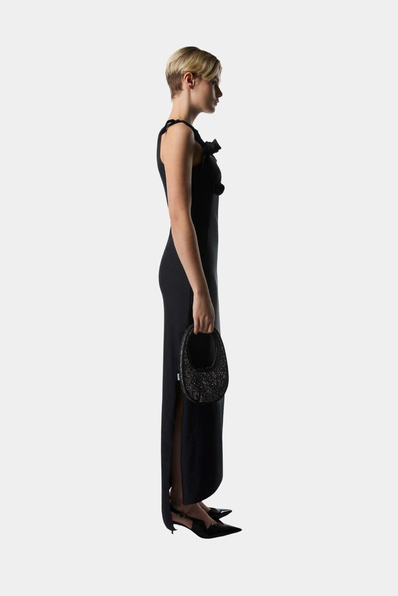 Vestido preto longo Coperni com fenda lateral e caimento ajustado