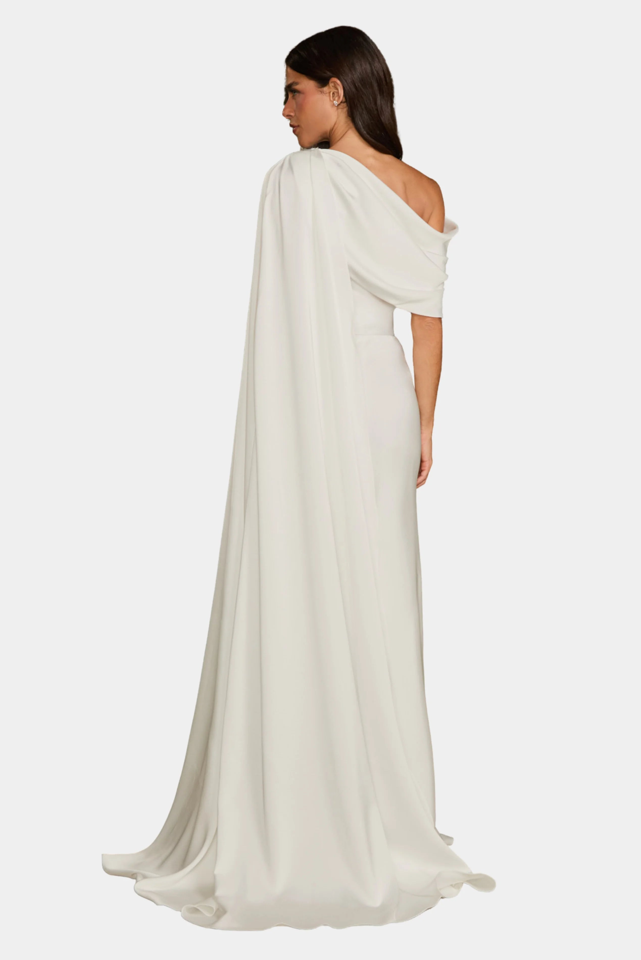 Vista traseira do vestido longo Isabelle Fabulous em cetim off-white com capa fluida