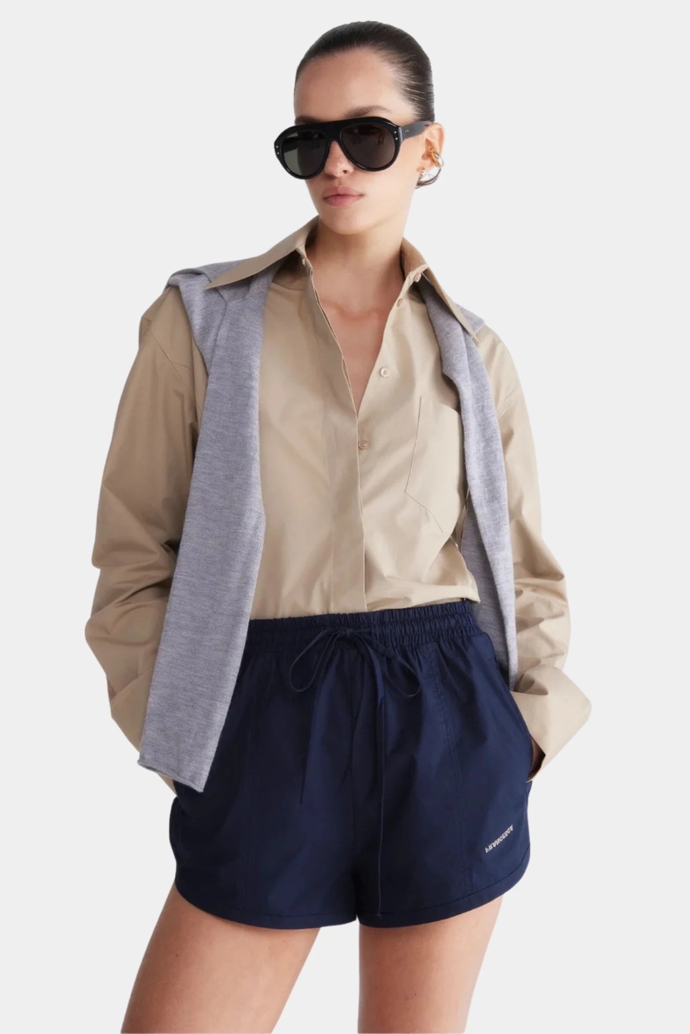 Short Form Francesca azul-marinho com cós elástico e modelagem esportiva