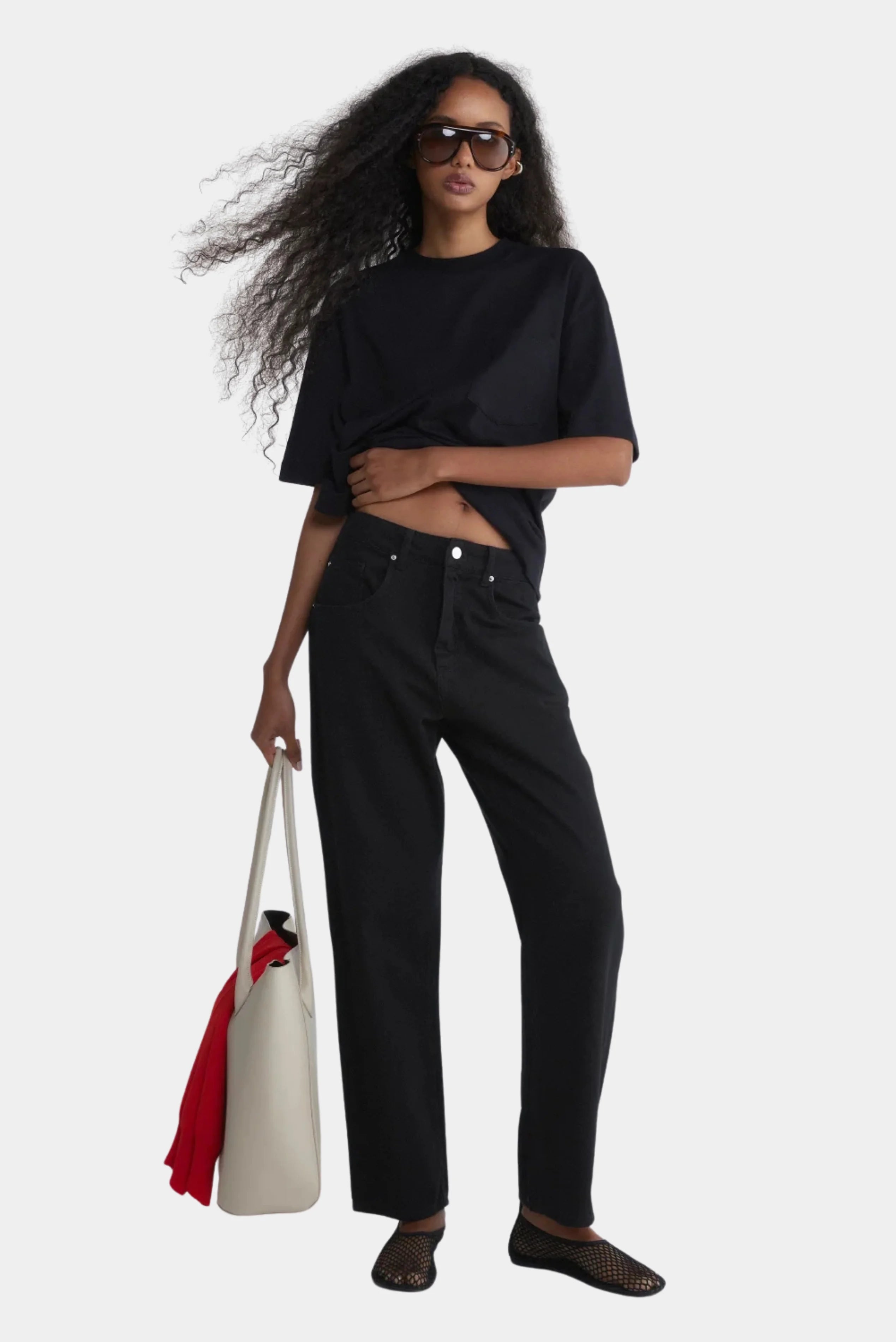 Calça Classic 80 Francesca preta de corte reto com bolsos frontais