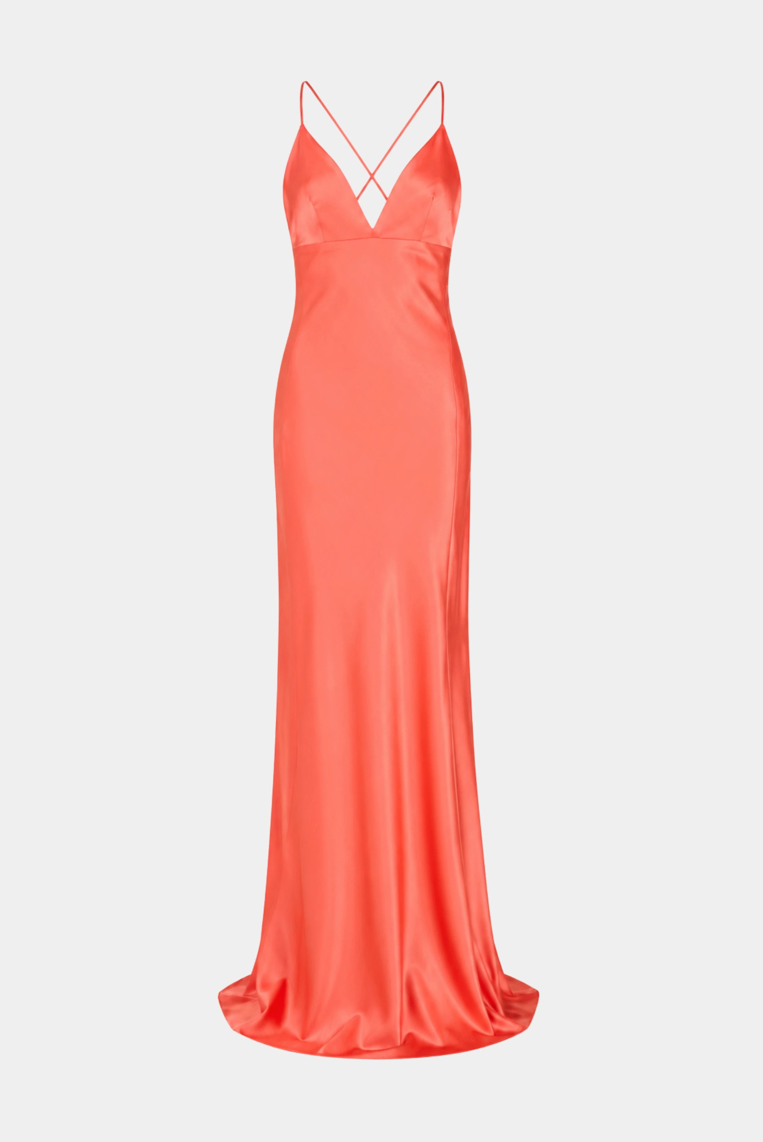 Vestido Longo Nadine em cetim coral com decote V profundo e alças finas