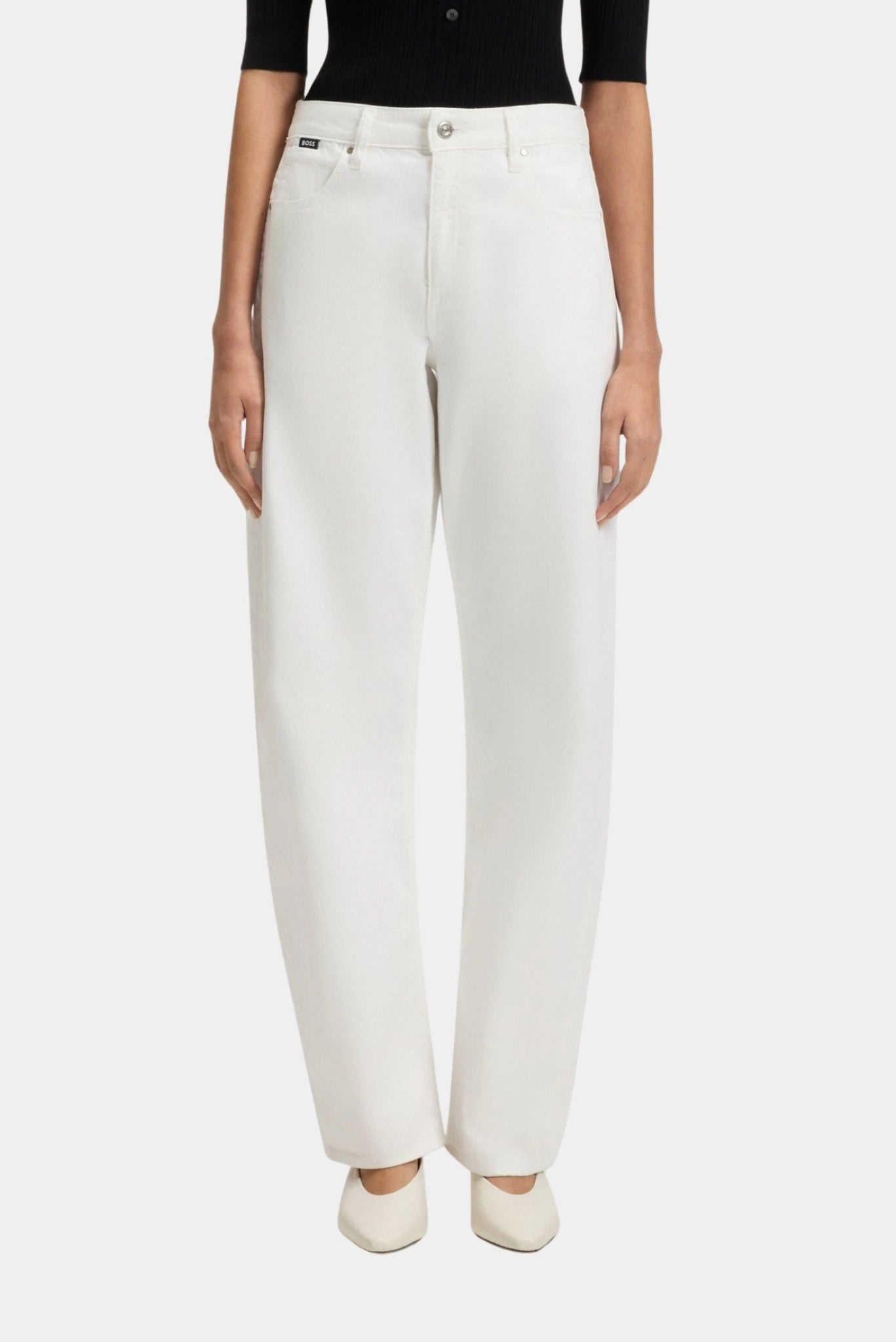 Calça jeans Daelya Hugo Boss branca com pernas amplas e bolsos frontais