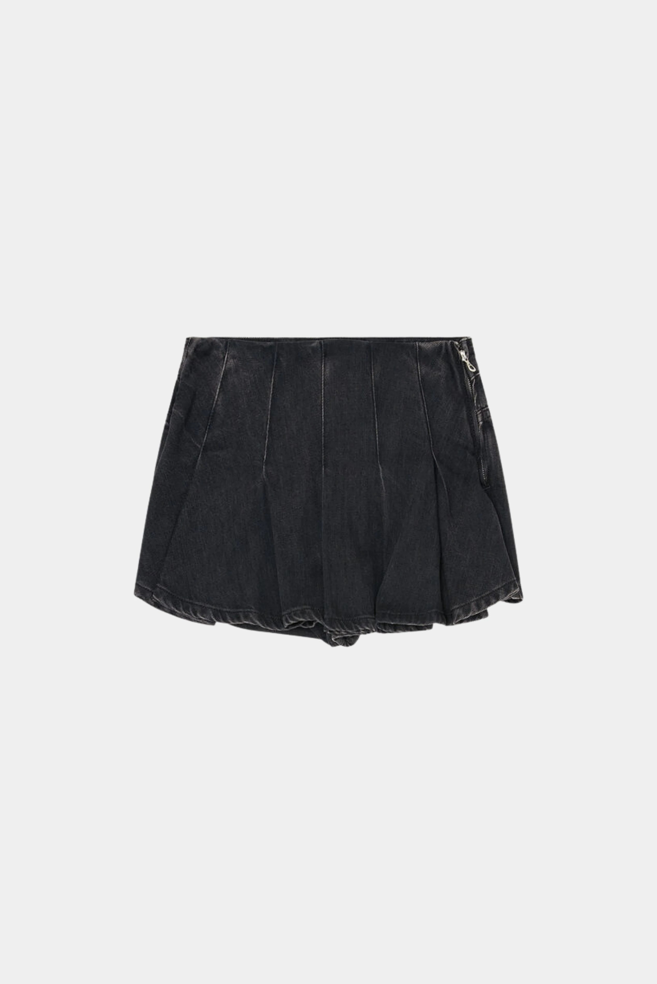 Short Saia Pregas Jeans De-Rox Diesel em denim escuro com pregas frontais