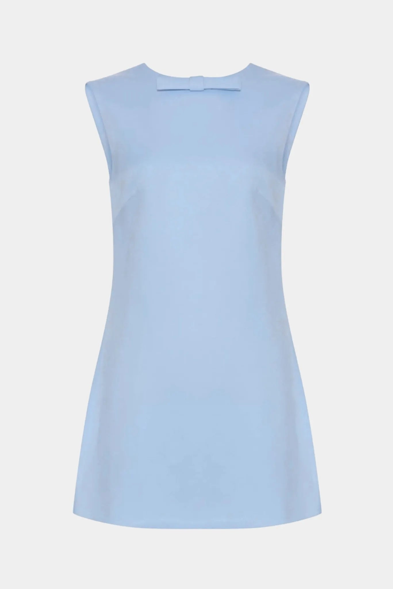 Vestido curto Lacinni Gaia azul claro com ombros estruturados e modelagem reta