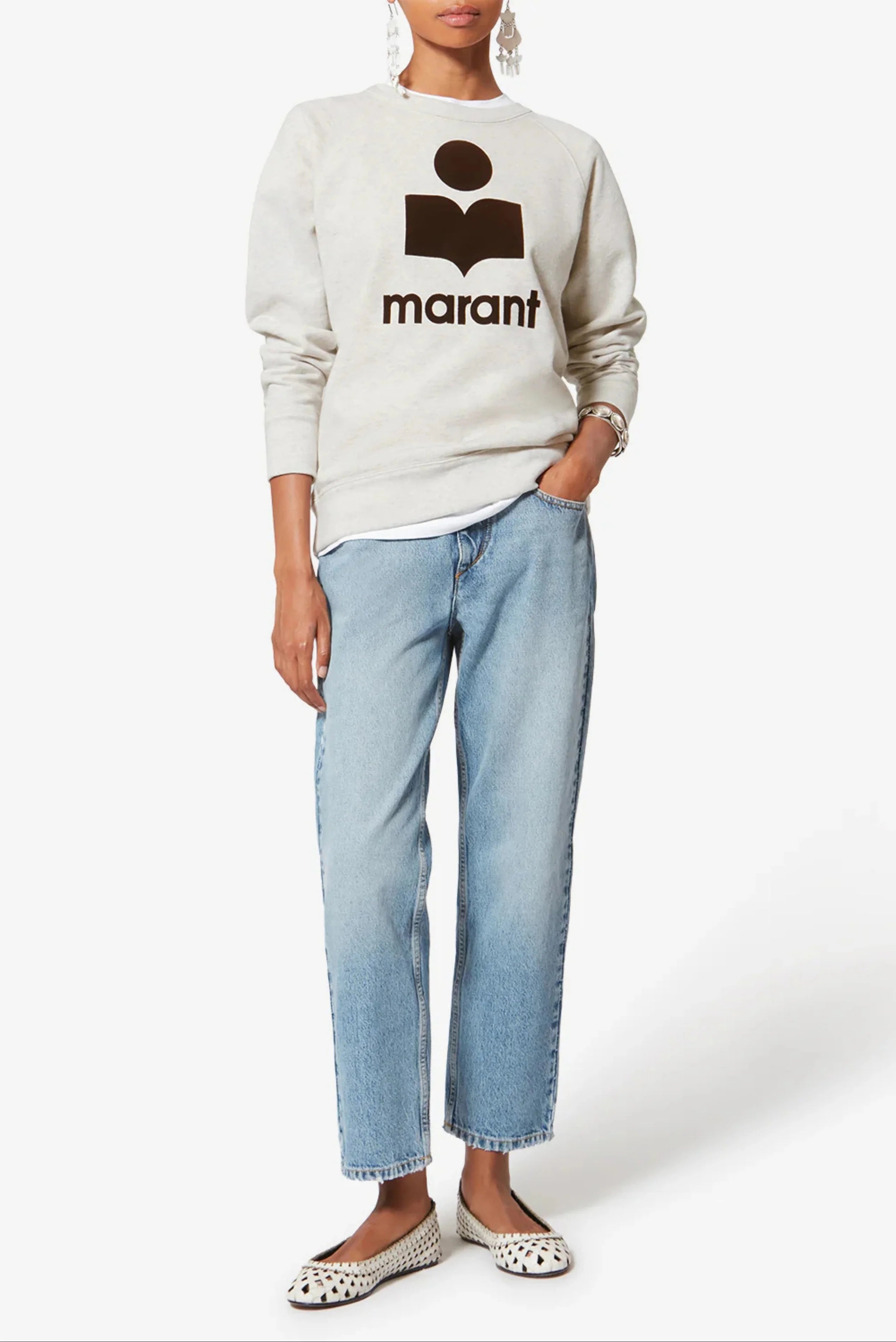 Moletom Moby Isabel Marant mescla claro em look casual com jeans