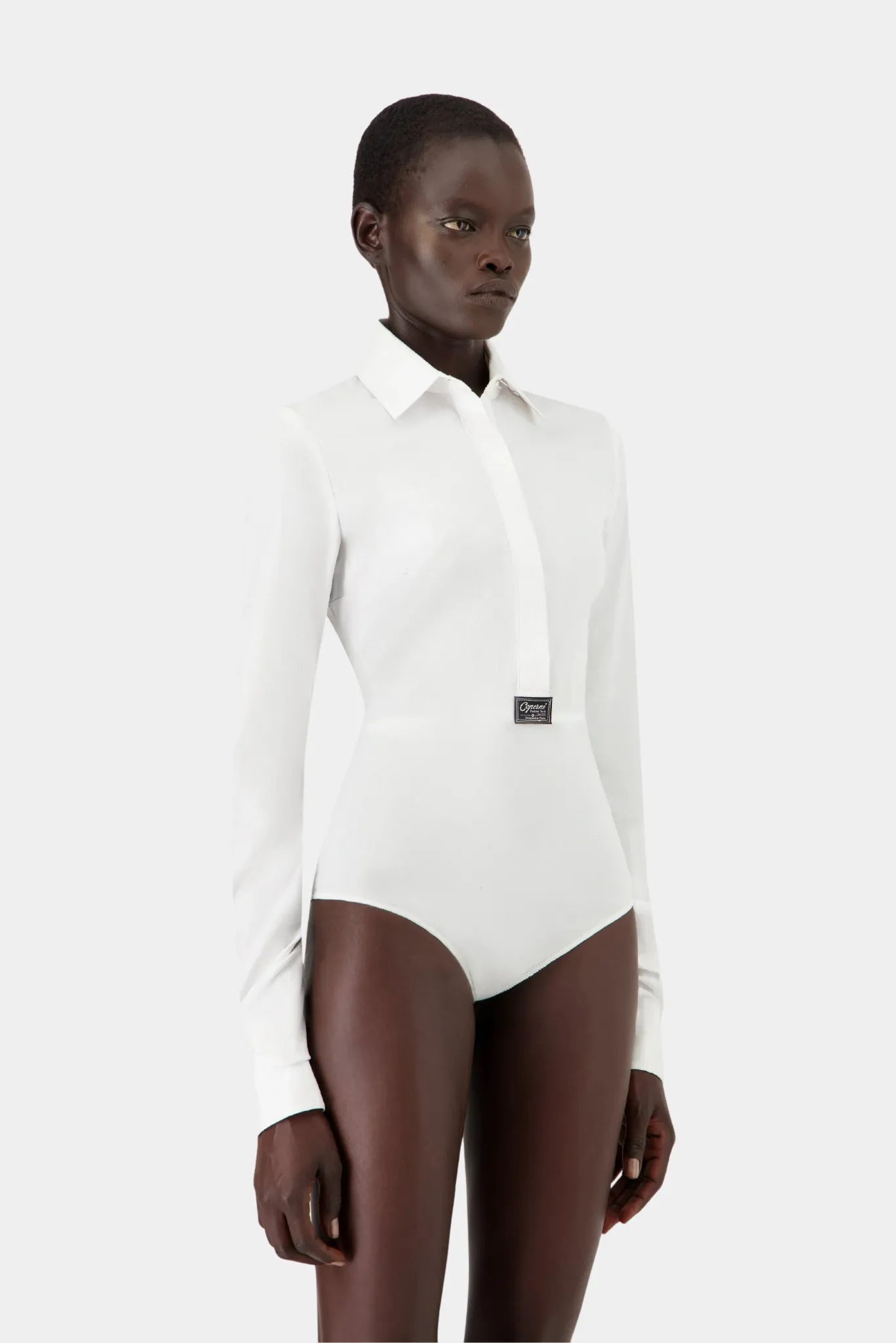 Body branco feminino Coperni com gola alfaiatada e detalhe de logo frontal