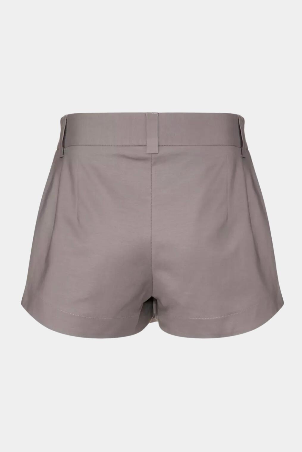 Vista posterior do Short Saia Gio MR cinza claro com corte estruturado e caimento elegante
