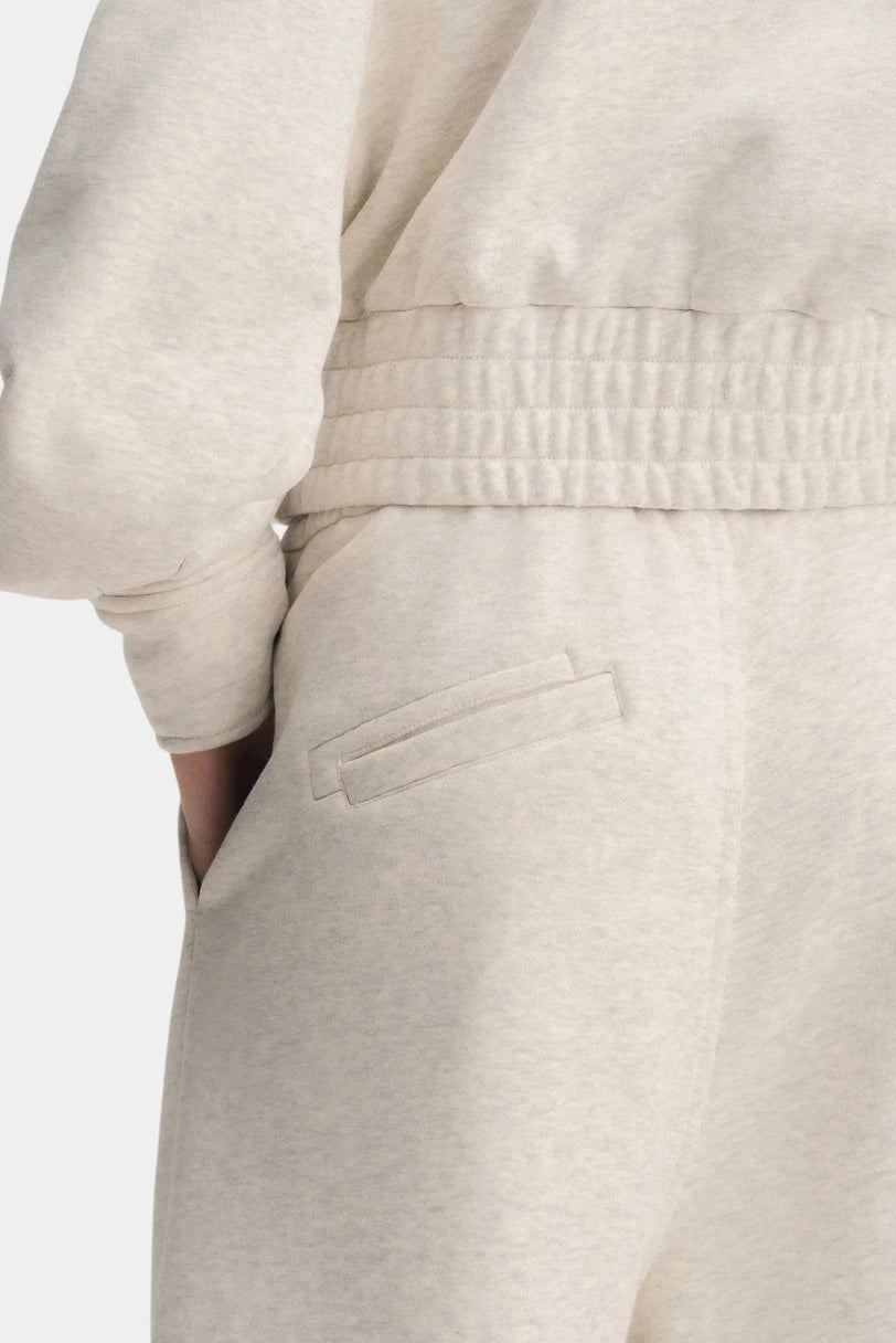 Bermuda Nor Francesca bege, detalhe do bolso lateral embutido
