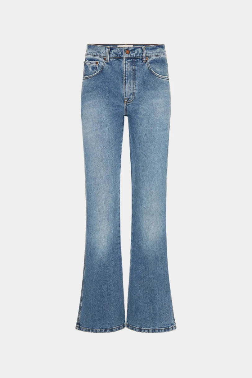 Calça Jeans 70S Stretch LDnim em lavagem vintage com modelagem flare