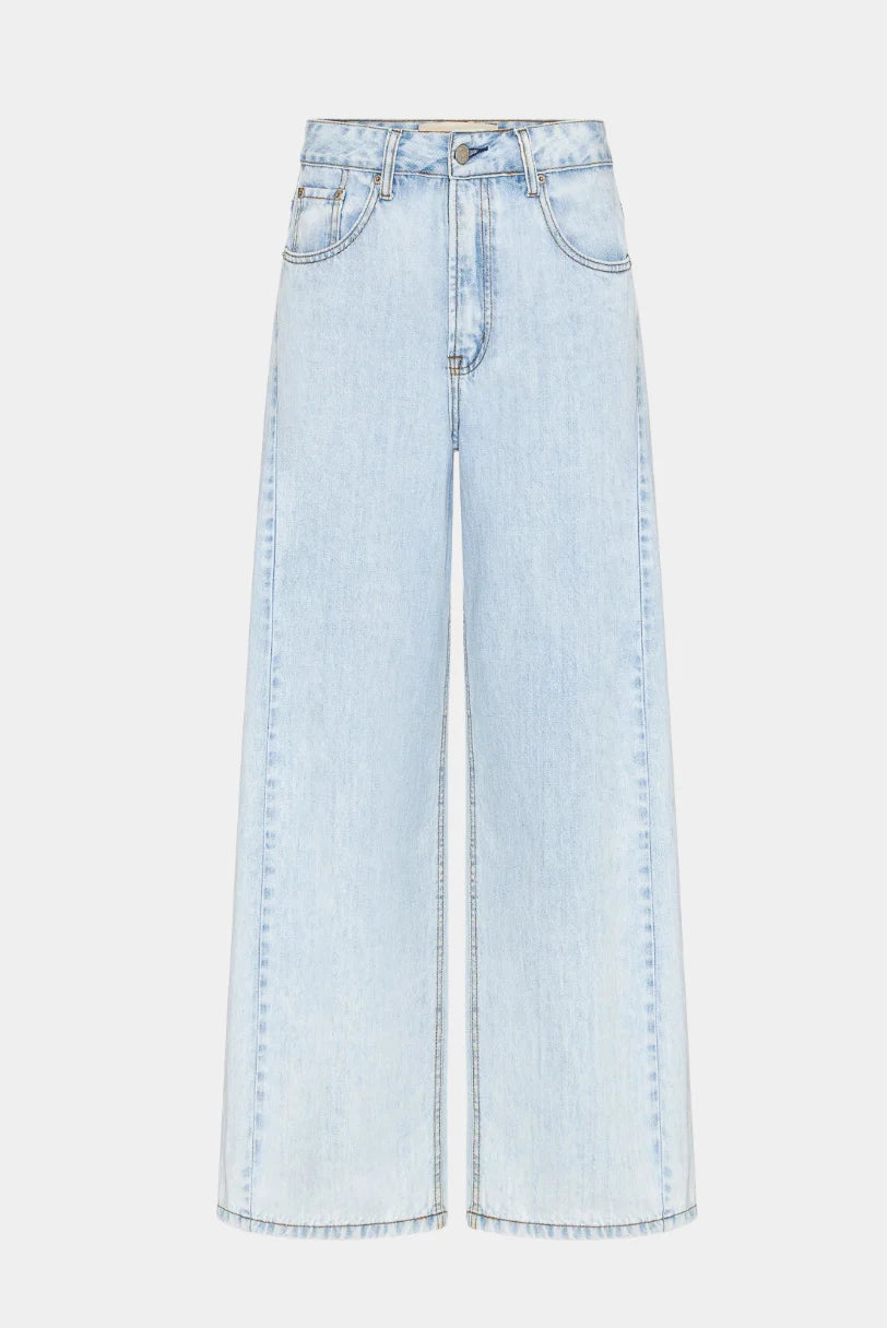 Calça Jeans Wide Shift Vintage Light LDnim em jeans claro com modelagem wide leg