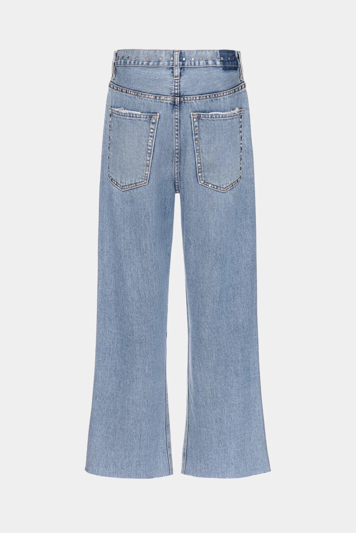 Vista traseira da Calça Loose Cropped Tachas L•Dnim em jeans claro com acabamento em tachas