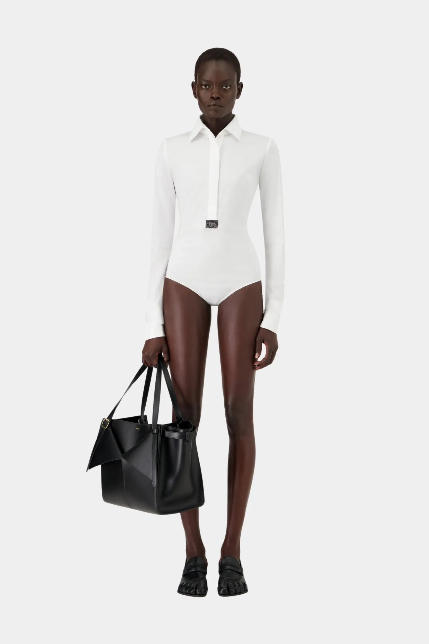 Body camisa branco Coperni de manga longa com gola clássica e modelagem ajustada