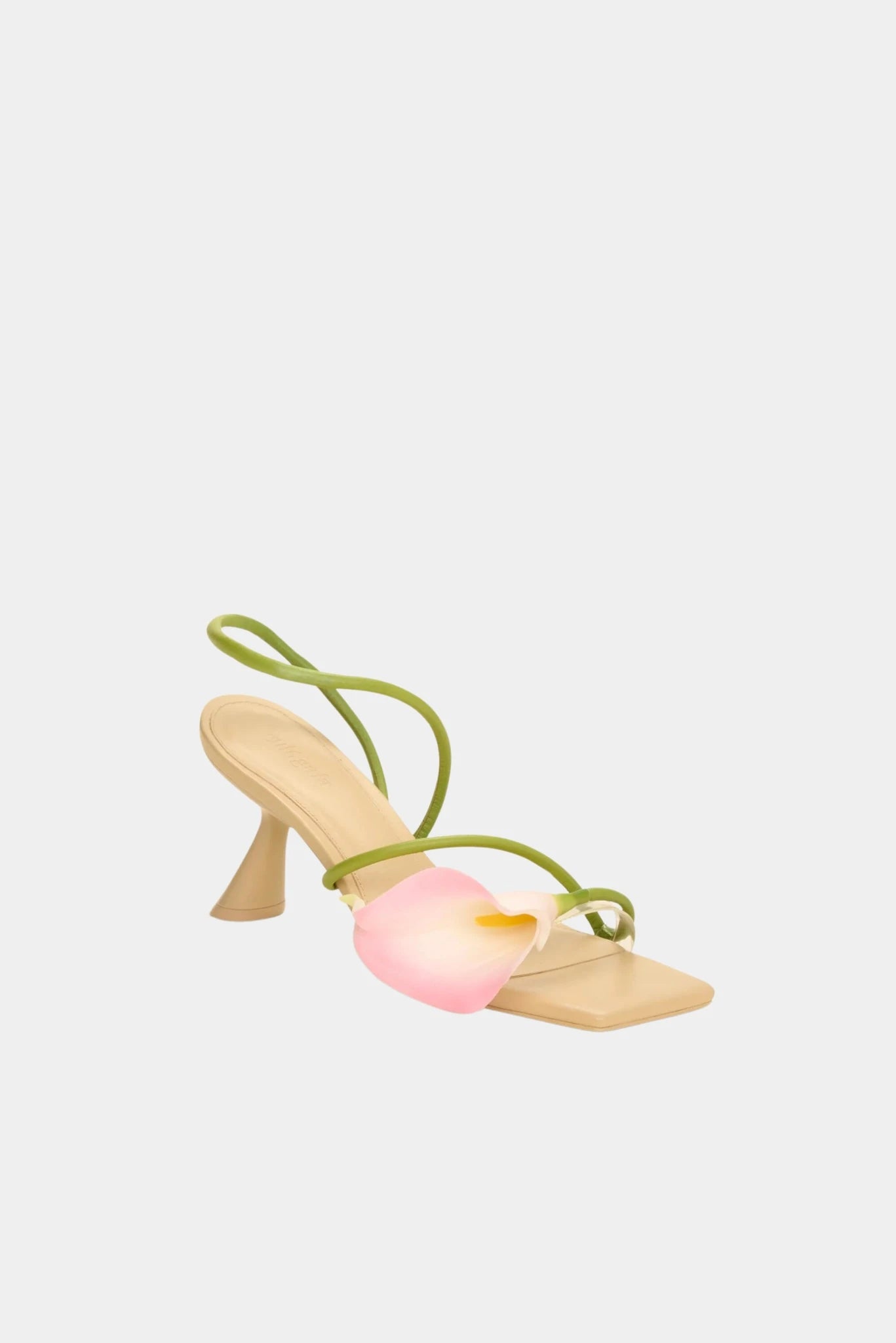 Sandália Cult Gaia com salto escultural e aplicação floral rosa